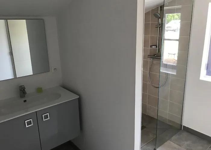 Independant Entre Vignes Et Ocean